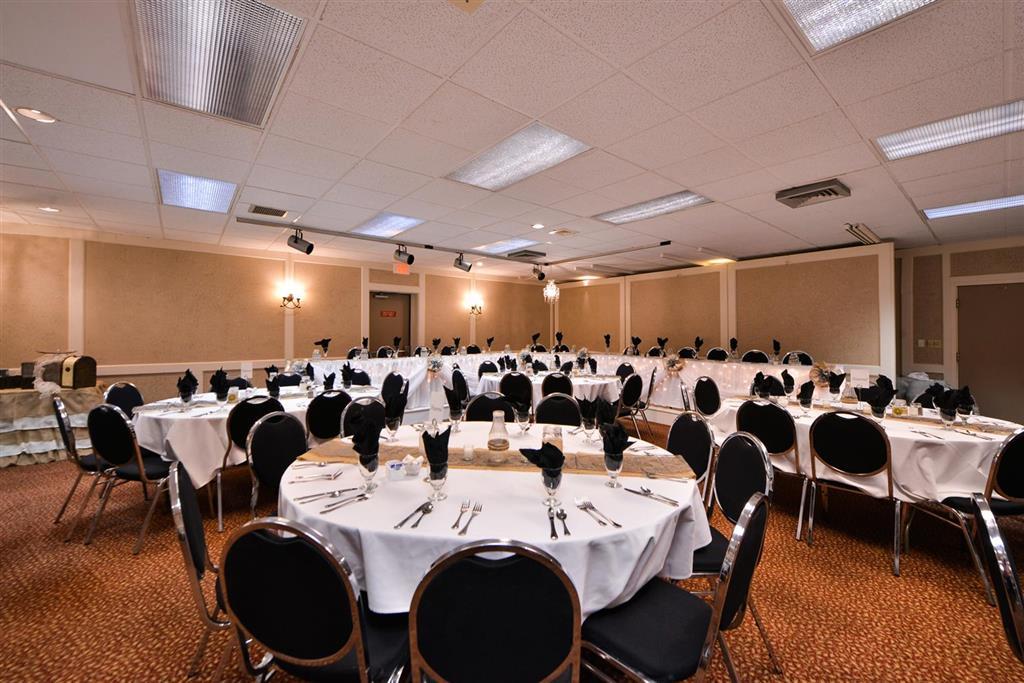 Quality Inn & Suites Albert Lea Restaurant photo