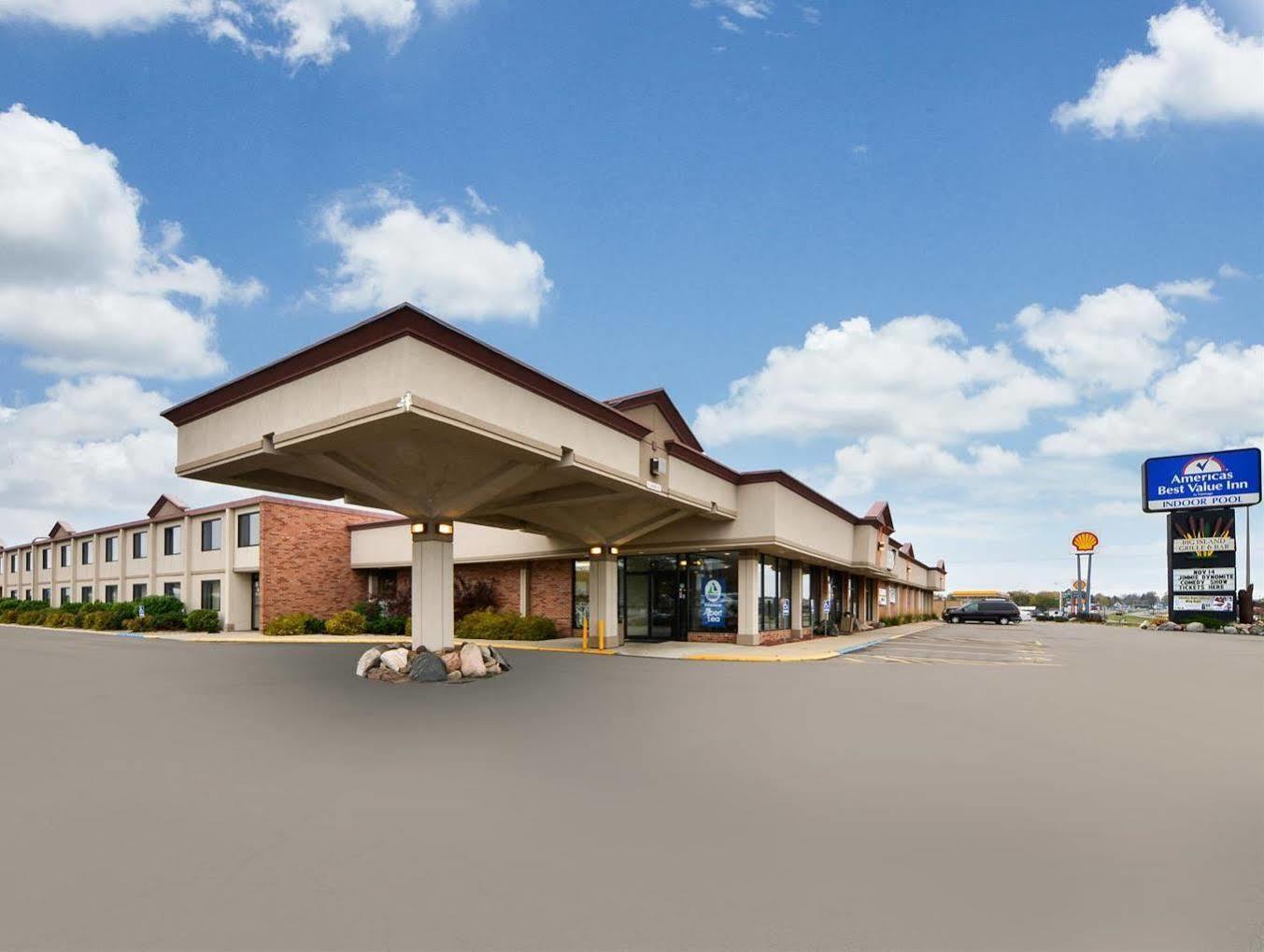 Quality Inn & Suites Albert Lea Exterior photo